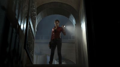 Resident Evil 2 Game Features Screenshot 3 - Claire with a Flashlight